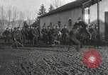 Immagine di Stati Uniti truppe rodeo Francia, 1918, secondo 36 filmato di repertorio 65675021964