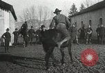 Immagine di Stati Uniti truppe rodeo Francia, 1918, secondo 40 filmato di repertorio 65675021964