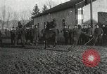 Immagine di Stati Uniti truppe rodeo Francia, 1918, secondo 46 filmato di repertorio 65675021964