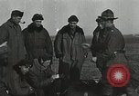 Standbild USA airmen Frankreich, 1918, aus Sekunde 4 historischem Filmmaterial Videoclip 65675021966