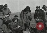 Standbild USA airmen Frankreich, 1918, aus Sekunde 13 historischem Filmmaterial Videoclip 65675021966