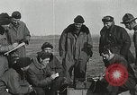 Standbild USA airmen Frankreich, 1918, aus Sekunde 14 historischem Filmmaterial Videoclip 65675021966