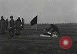 Standbild USA airmen Frankreich, 1918, aus Sekunde 21 historischem Filmmaterial Videoclip 65675021966