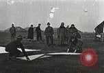 Standbild USA airmen Frankreich, 1918, aus Sekunde 28 historischem Filmmaterial Videoclip 65675021966