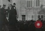 Standbild Taufe Ritus Frankreich, 1918, aus Sekunde 16 historischem Filmmaterial Videoclip 65675021970