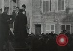 Standbild Taufe Ritus Frankreich, 1918, aus Sekunde 17 historischem Filmmaterial Videoclip 65675021970