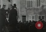 Standbild Taufe Ritus Frankreich, 1918, aus Sekunde 33 historischem Filmmaterial Videoclip 65675021970