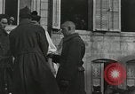 Standbild Taufe Ritus Frankreich, 1918, aus Sekunde 61 historischem Filmmaterial Videoclip 65675021970