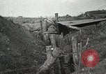 Standbild United States Army Soldaten Frankreich, 1918, aus Sekunde 56 historischem Filmmaterial Videoclip 65675021971