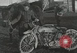 Standbild USA Kavallerie Frankreich, 1918, aus Sekunde 6 historischem Filmmaterial Videoclip 65675021972