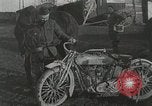 Standbild USA Kavallerie Frankreich, 1918, aus Sekunde 9 historischem Filmmaterial Videoclip 65675021972