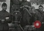 Standbild USA Kavallerie Frankreich, 1918, aus Sekunde 12 historischem Filmmaterial Videoclip 65675021972