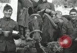 Standbild USA Kavallerie Frankreich, 1918, aus Sekunde 19 historischem Filmmaterial Videoclip 65675021972