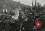 Standbild USA Soldaten Frankreich, 1918, aus Sekunde 7 historischem Filmmaterial Videoclip 65675021973