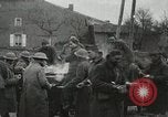 Standbild USA Soldaten Frankreich, 1918, aus Sekunde 14 historischem Filmmaterial Videoclip 65675021973