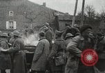 Standbild USA Soldaten Frankreich, 1918, aus Sekunde 19 historischem Filmmaterial Videoclip 65675021973