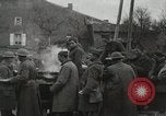 Standbild USA Soldaten Frankreich, 1918, aus Sekunde 20 historischem Filmmaterial Videoclip 65675021973