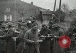 Standbild USA Soldaten Frankreich, 1918, aus Sekunde 23 historischem Filmmaterial Videoclip 65675021973