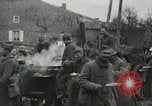 Standbild USA Soldaten Frankreich, 1918, aus Sekunde 24 historischem Filmmaterial Videoclip 65675021973