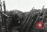 Standbild USA Soldaten Frankreich, 1918, aus Sekunde 26 historischem Filmmaterial Videoclip 65675021973