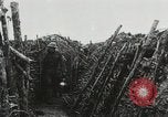 Standbild USA Soldaten Frankreich, 1918, aus Sekunde 28 historischem Filmmaterial Videoclip 65675021973