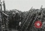 Standbild USA Soldaten Frankreich, 1918, aus Sekunde 30 historischem Filmmaterial Videoclip 65675021973