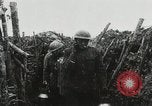 Standbild USA Soldaten Frankreich, 1918, aus Sekunde 35 historischem Filmmaterial Videoclip 65675021973