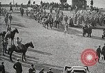 Standbild American unbekannten Soldaten geehrt in Frankreich und transportiert nach Amerika Frankreich, 1921, aus Sekunde 18 historischem Filmmaterial Videoclip 65675021987