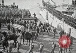 Standbild American unbekannten Soldaten geehrt in Frankreich und transportiert nach Amerika Frankreich, 1921, aus Sekunde 39 historischem Filmmaterial Videoclip 65675021987