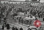 Standbild American unbekannten Soldaten geehrt in Frankreich und transportiert nach Amerika Frankreich, 1921, aus Sekunde 44 historischem Filmmaterial Videoclip 65675021987