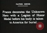 Standbild American unbekannten Soldaten geehrt in Frankreich und transportiert nach Amerika Frankreich, 1921, aus Sekunde 57 historischem Filmmaterial Videoclip 65675021987