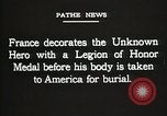 Standbild American unbekannten Soldaten geehrt in Frankreich und transportiert nach Amerika Frankreich, 1921, aus Sekunde 58 historischem Filmmaterial Videoclip 65675021987