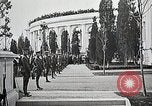 Standbild ersten Bestattung Zeremonie am Grab des Unbekannten Soldaten Arlington Virginia USA, 1921, aus Sekunde 21 historischem Filmmaterial Videoclip 65675021991