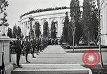 Standbild ersten Bestattung Zeremonie am Grab des Unbekannten Soldaten Arlington Virginia USA, 1921, aus Sekunde 22 historischem Filmmaterial Videoclip 65675021991