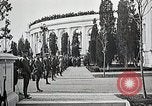 Standbild ersten Bestattung Zeremonie am Grab des Unbekannten Soldaten Arlington Virginia USA, 1921, aus Sekunde 25 historischem Filmmaterial Videoclip 65675021991