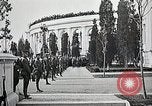 Standbild ersten Bestattung Zeremonie am Grab des Unbekannten Soldaten Arlington Virginia USA, 1921, aus Sekunde 30 historischem Filmmaterial Videoclip 65675021991