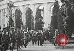 Standbild ersten Bestattung Zeremonie am Grab des Unbekannten Soldaten Arlington Virginia USA, 1921, aus Sekunde 46 historischem Filmmaterial Videoclip 65675021991