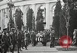 Standbild ersten Bestattung Zeremonie am Grab des Unbekannten Soldaten Arlington Virginia USA, 1921, aus Sekunde 49 historischem Filmmaterial Videoclip 65675021991