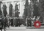 Standbild ersten Bestattung Zeremonie am Grab des Unbekannten Soldaten Arlington Virginia USA, 1921, aus Sekunde 62 historischem Filmmaterial Videoclip 65675021991