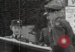 Standbild Lieutenant General James Doolittle Vereinigtes Königreich, 1944, aus Sekunde 14 historischem Filmmaterial Videoclip 65675021993
