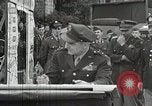 Standbild Lieutenant General James Doolittle Vereinigtes Königreich, 1944, aus Sekunde 16 historischem Filmmaterial Videoclip 65675021993