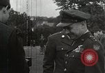 Standbild Lieutenant General James Doolittle Vereinigtes Königreich, 1944, aus Sekunde 21 historischem Filmmaterial Videoclip 65675021993