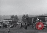 Immagine di Truppe della 44ma divisione di fanteria prendere parte in riprese di un filmato Fort Lewis Washington USA, 1954, secondo 8 filmato di repertorio 65675022005