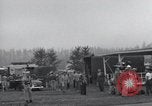 Immagine di Truppe della 44ma divisione di fanteria prendere parte in riprese di un filmato Fort Lewis Washington USA, 1954, secondo 9 filmato di repertorio 65675022005