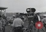 Immagine di Truppe della 44ma divisione di fanteria prendere parte in riprese di un filmato Fort Lewis Washington USA, 1954, secondo 12 filmato di repertorio 65675022005