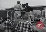Immagine di Truppe della 44ma divisione di fanteria prendere parte in riprese di un filmato Fort Lewis Washington USA, 1954, secondo 26 filmato di repertorio 65675022005