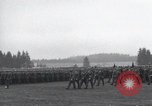 Immagine di Truppe della 44ma divisione di fanteria prendere parte in riprese di un filmato Fort Lewis Washington USA, 1954, secondo 31 filmato di repertorio 65675022005