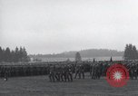 Immagine di Truppe della 44ma divisione di fanteria prendere parte in riprese di un filmato Fort Lewis Washington USA, 1954, secondo 32 filmato di repertorio 65675022005