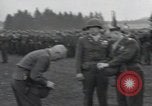 Immagine di Truppe della 44ma divisione di fanteria prendere parte in riprese di un filmato Fort Lewis Washington USA, 1954, secondo 56 filmato di repertorio 65675022005