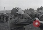 Immagine di Truppe della 44ma divisione di fanteria prendere parte in riprese di un filmato Fort Lewis Washington USA, 1954, secondo 58 filmato di repertorio 65675022005